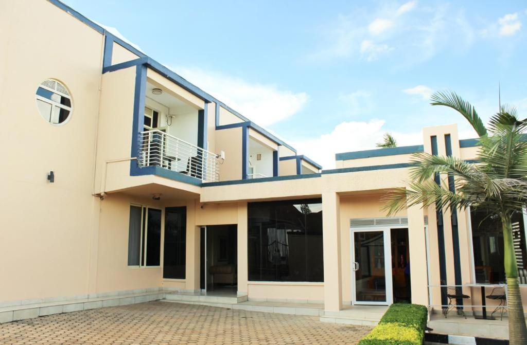 Ikaze B&B Kigali Luaran gambar