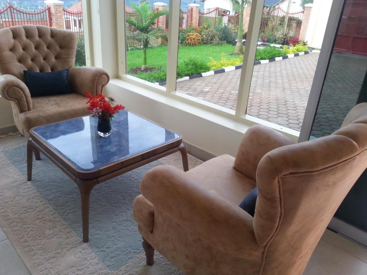 Ikaze B&B Kigali Luaran gambar