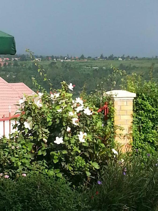 Ikaze B&B Kigali Luaran gambar